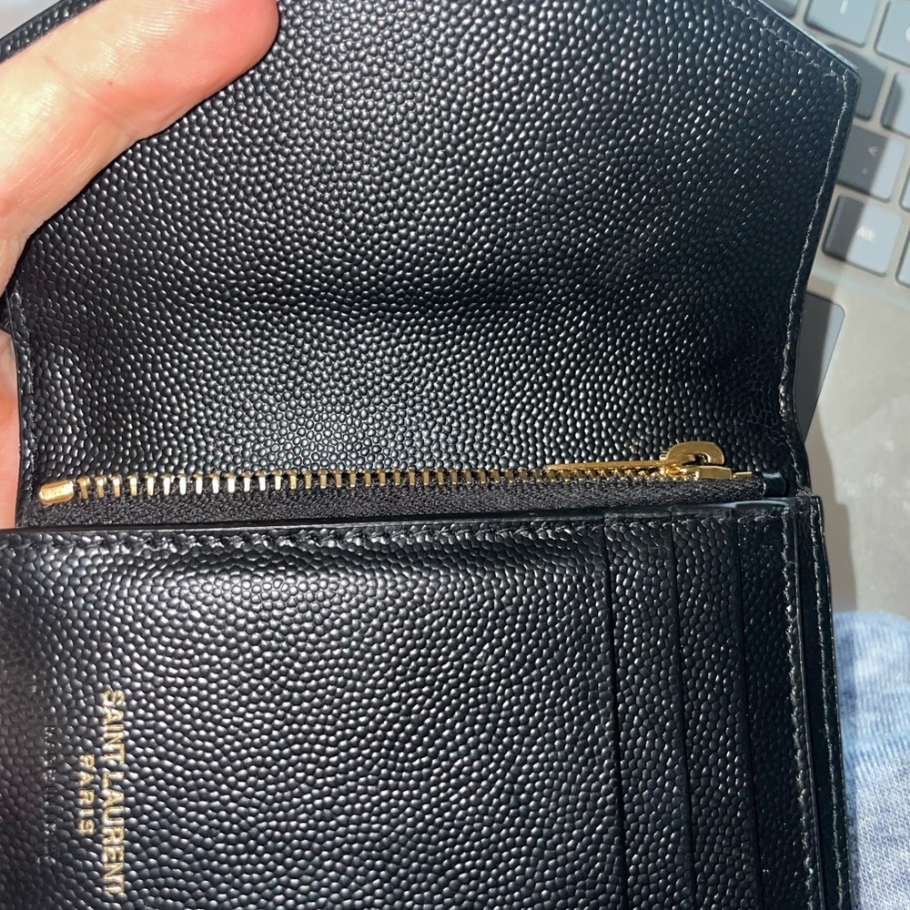 YSL SAINT LAURENT CASSANDRE MATELASSÉ COMPACT TRI FOLD WALLET QUILTED LAMBSKIN - Picture 6 of 16